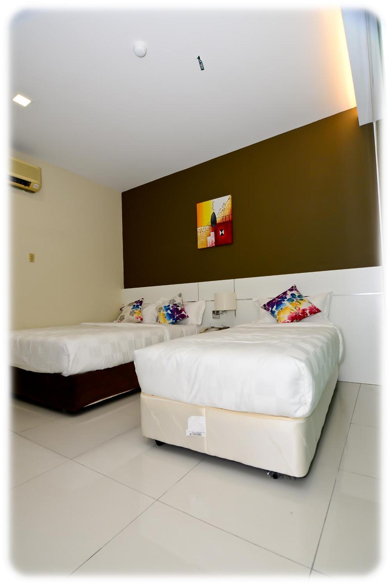 Hotel Mornington Bukit Permata Лумут Номер фото