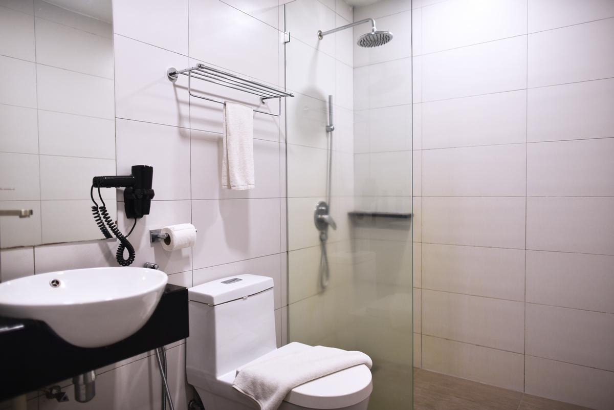 Hotel Mornington Bukit Permata Лумут Экстерьер фото