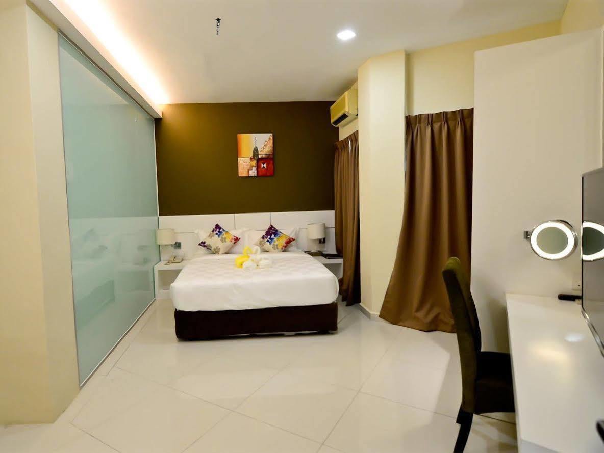 Hotel Mornington Bukit Permata Лумут Экстерьер фото