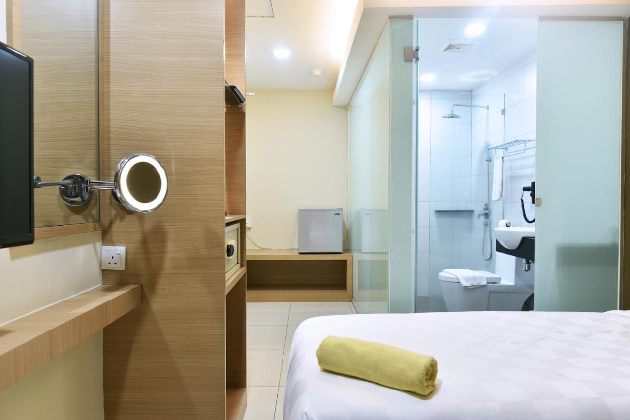 Hotel Mornington Bukit Permata Лумут Экстерьер фото