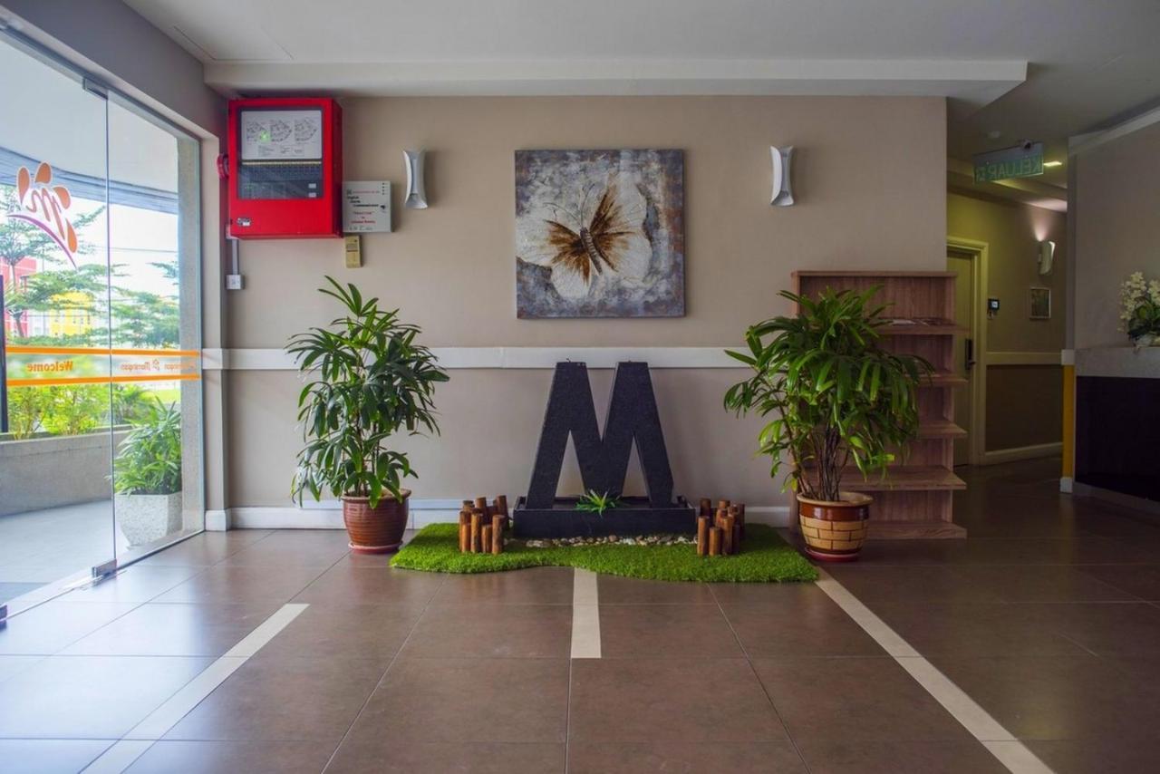 Hotel Mornington Bukit Permata Лумут Экстерьер фото